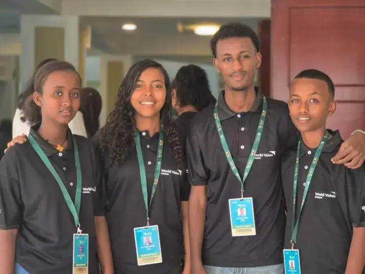 ROVI team of Ethiopian students working together for mental health awareness